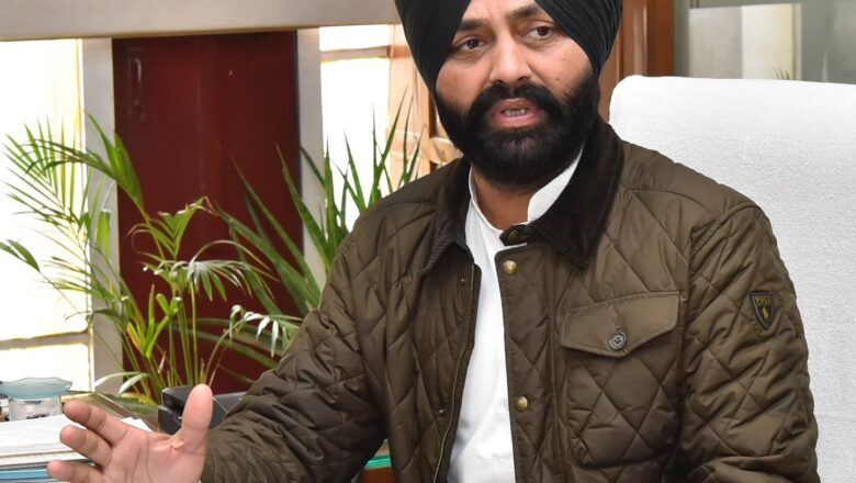 ਪੰਜਾਬ ਸਰਕਾਰ ਕੰਟਰੈਕਚੂਅਲ ਮੁਲਾਜ਼ਮਾਂ ਨੂੰ ਪੱਕਾ ਕਰਨ ਲਈ ਵਚਨਬੱਧ; ਜਾਇਜ ਮੰਗਾਂ ਦਾ ਛੇਤੀ ਹੱਲ ਕਰਾਂਗੇ: ਲਾਲਜੀਤ ਸਿੰਘ ਭੁੱਲਰ