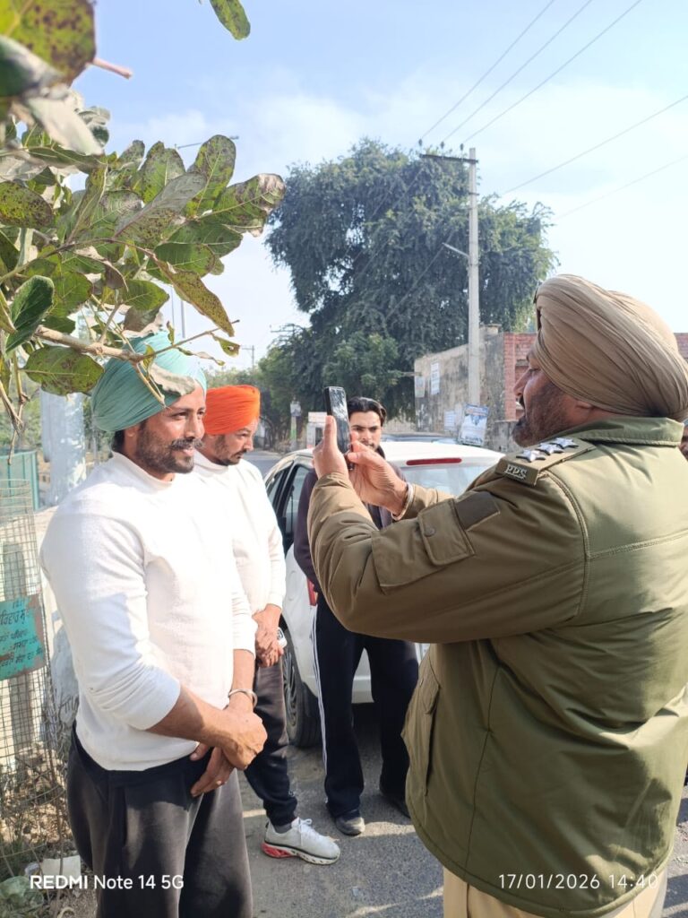 D4940f1f 3941 444b 985c 3e8dcd30b34e