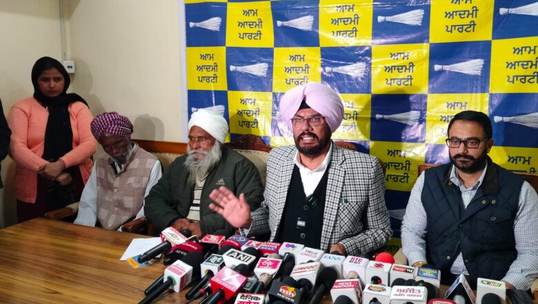 ਵਿਧਾਇਕ ਕੁਲਦੀਪ ਸਿੰਘ ਧਾਲੀਵਾਲ ਨੇ ਹਲਕਾ ਅਜਨਾਲਾ ਵਿੱਚ 14.75 ਕਰੋੜ ਰੁਪਏ ਦੀ ਲਾਗਤ ਨਾਲ ਬਣਨ ਵਾਲੀਆਂ 7 ਸੰਪਰਕ ਸੜਕਾਂ ਦੇ ਨੀਂਹ ਪੱਥਰ ਰੱਖੇ