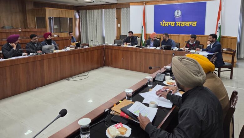 ਮੁੱਖ ਮੰਤਰੀ ਦੇ ਓ.ਐਸ.ਡੀ. ਸੁਖਵੀਰ ਸਿੰਘ ਵੱਲੋਂ ਧੂਰੀ ਸ਼ਹਿਰ ਦੇ 52 ਕਰੋੜ ਰੁਪਏ ਦੇ ਵਿਕਾਸ ਕਾਰਜਾਂ ਦੀ ਸਮੀਖਿਆ