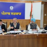 ਸਿਹਤ ਮੰਤਰੀ ਡਾ. ਬਲਬੀਰ ਸਿੰਘ ਵੱਲੋਂ ਮੁੱਖ ਮੰਤਰੀ ਸਿਹਤ ਯੋਜਨਾ ਦੇ ਕਾਰਡ ਬਣਾਉਣ ਦੀ ਪ੍ਰਗਤੀ ਦਾ ਜਾਇਜ਼ਾ