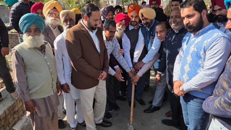 ਮੁੱਖ ਮੰਤਰੀ ਦੇ ਓ.ਐਸ.ਡੀ. ਸੁਖਵੀਰ ਸਿੰਘ ਵੱਲੋਂ ਧੂਰੀ ਸ਼ਹਿਰ ‘ਚ ਕਰੀਬ ਸਵਾ ਚਾਰ ਕਰੋੜ ਰੁਪਏ ਦੇ ਵਿਕਾਸ ਕਾਰਜਾਂ ਦੀ ਸ਼ੁਰੂਆਤ