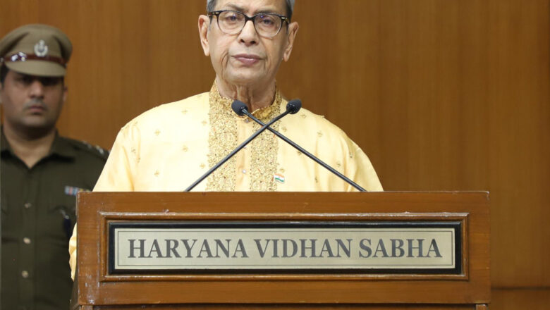 किसानों की आय बढ़ाने, लागत कम करने और उनके जोखिम को न्यूनतम करने के लिए बहुआयामी रणनीतियां अपनाई हैं : राज्यपाल