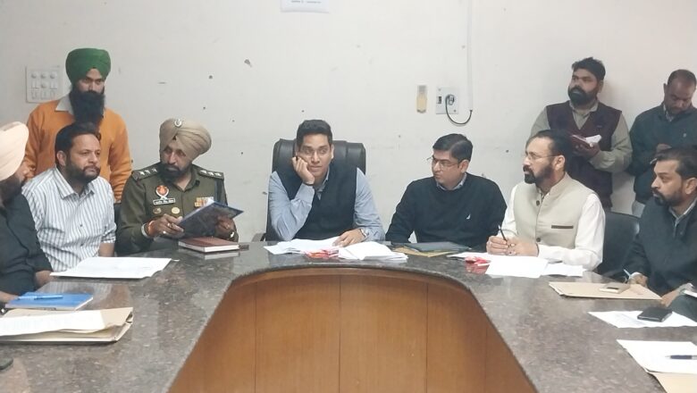 ਸਰਕਾਰੀ ਯੋਜਨਾਵਾਂ ਅਧੀਨ ਚੱਲ ਰਹੇ ਸਾਰੇ ਪ੍ਰੋਜੈਕਟ ਨਿਰਧਾਰਤ ਸਮੇਂ ਅੰਦਰ ਅਤੇ ਗੁਣਵੱਤਾ ਮਿਆਰਾਂ ਅਨੁਸਾਰ ਮੁਕੰਮਲ ਕੀਤੇ ਜਾਣ – ਸ਼੍ਰੀ ਅਦਿੱਤਿਆ ਡੇਚਲਵਾਲ