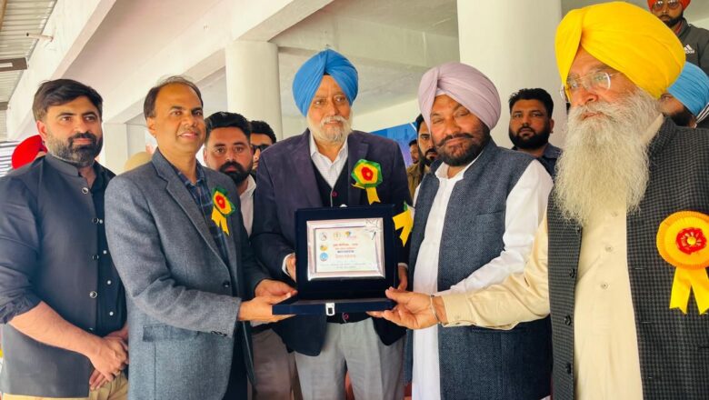 ਖੇਤੀਬਾੜੀ ਮੰਤਰੀ ਗੁਰਮੀਤ ਸਿੰਘ ਖੁੱਡੀਆਂ ਨੇ 12 ਸਾਲਾਂ ਬਾਅਦ ਬੈਲ ਗੱਡੀਆਂ ਦੀਆਂ ਦੌੜਾਂ ਦੀ ਸ਼ੁਰੂਆਤ ਨਾਲ ਕਿਲਾ ਰਾਏਪੁਰ ਪੇਂਡੂ ਓਲੰਪਿਕ-2026 ਕੀਤਾ ਉਦਘਾਟਨ