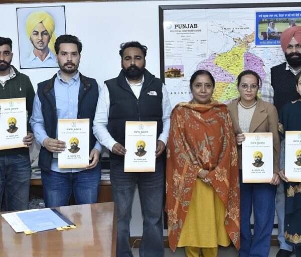 ਸਮਾਜਿਕ ਸੁਰੱਖਿਆ ਵਿਭਾਗ ਦੇ 8 ਨਵ-ਨਿਯੁਕਤ ਕਲਰਕਾਂ ਨੂੰ ਡਾ. ਬਲਜੀਤ ਕੌਰ ਵੱਲੋਂ ਨਿਯੁਕਤੀ ਪੱਤਰ ਸੌਂਪੇ