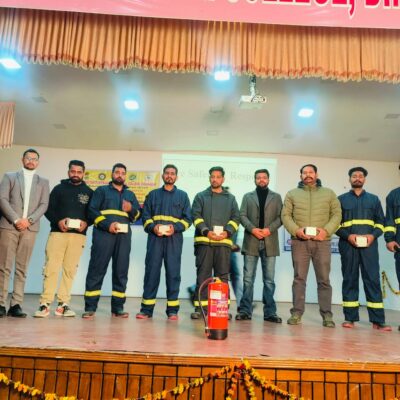 ‘ਯੁਵਾ ਆਪਦਾ ਮਿੱਤਰ’ ਟ੍ਰੇਨਿੰਗ ਪ੍ਰੋਗਰਾਮ ਦੇ ਤੀਜੇ ਦਿਨ ਵਲੰਟੀਅਰਾਂ ਨੂੰ ਅੱਗ ਬੁਝਾਉਣ ਦੇ ਵੱਖ-ਵੱਖ ਤਰੀਕਿਆਂ ਦੀ ਜਾਣਕਾਰੀ ਦਿੱਤੀ