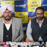 ਮਜ਼ਦੂਰ ਸੁਲੱਖਣ ਸਿੰਘ ਲਈ ਸੰਜੀਵਨੀ ਬਣਿਆ ਹੈਲਥ ਕਾਰਡ, ਬਿਨਾਂ ਇੱਕ ਰੁਪਿਆ ਖ਼ਰਚ ਕੀਤੇ ਹੋਇਆ 3 ਲੱਖ ਰੁਪਏ ਦਾ ਇਲਾਜ: ਧਾਲੀਵਾਲ