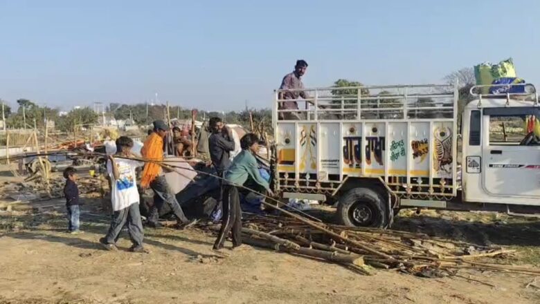 ਚਰਨ ਗੰਗਾ ਖੱਡ ਦੇ ਬੰਨ ’ਤੇ ਨਜਾਇਜ਼ ਬਣੀਆਂ ਝੁੱਗੀਆਂ ਹਟਾਈਆਂ ਗਈਆਂ