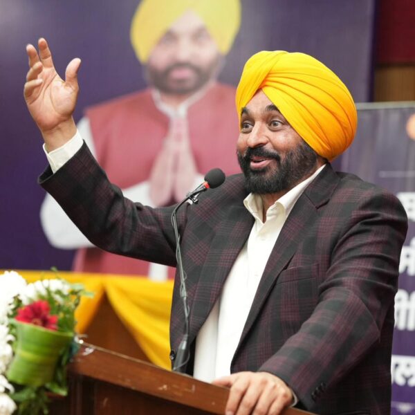 ਪੰਜਾਬ ਸਰਕਾਰ ਸੂਬੇ ਵਿੱਚ ਗ੍ਰਾਮ ਨਿਆਲਿਆ ਦੇ ਮੁੱਦੇ ‘ਤੇ ਸਾਰੇ ਕਾਨੂੰਨੀ ਵਿਕਲਪਾਂ ਦੀ ਪੜਚੋਲ ਕਰੇਗੀ: ਮੁੱਖ ਮੰਤਰੀ ਭਗਵੰਤ ਸਿੰਘ ਮਾਨ