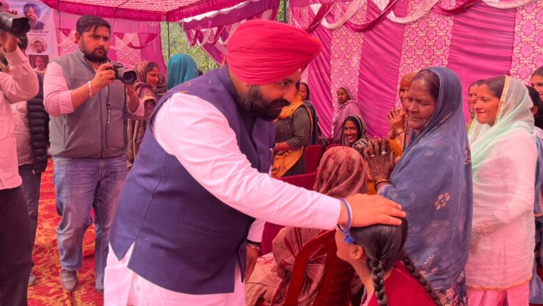 ਹਰਜੋਤ ਬੈਂਸ ਕੈਬਨਿਟ ਮੰਤਰੀ ਨੇ ਝਿੰਜੜੀ ਵਾਸੀਆਂ ਨਾਲ ਨਿਭਾਈਆਂ ਵਾਅਦਾ, ਪਹਿਲੀ ਵਾਰ ਪਿੰਡ ਨੂੰ ਜਾਣ ਲਈ ਸੜਕ ਦਾ ਹੋ ਰਿਹਾ ਨਿਰਮਾਣ