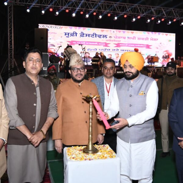  ਸਾਫ਼-ਸੁਥਰੀ ਗਾਇਕੀ ਸਾਨੂੰ ਸਾਡੀ ਸੱਭਿਆਚਾਰਕ ਵਿਰਾਸਤ ਨਾਲ ਜੋੜਦੀ ਹੈ – ਤਰੁਨਪ੍ਰੀਤ ਸਿੰਘ ਸੌਂਦ