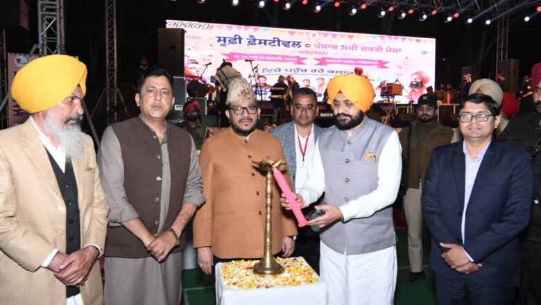  ਸਾਫ਼-ਸੁਥਰੀ ਗਾਇਕੀ ਸਾਨੂੰ ਸਾਡੀ ਸੱਭਿਆਚਾਰਕ ਵਿਰਾਸਤ ਨਾਲ ਜੋੜਦੀ ਹੈ – ਤਰੁਨਪ੍ਰੀਤ ਸਿੰਘ ਸੌਂਦ