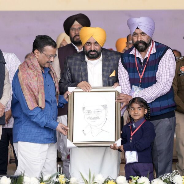 ਅਕਾਲੀ, ਭਾਜਪਾ ਅਤੇ ਕਾਂਗਰਸ ਨੇ ਪੰਜਾਬ ਨੂੰ ਨਸ਼ਿਆਂ ਦੀ ਦਲਦਲ ਵਿੱਚ ਧੱਕਿਆ, ਹੁਣ “ਆਮ ਆਦਮੀ ਪਾਰਟੀ’’ ਬਣਾ ਰਹੀ ਨਸ਼ਾ ਮੁਕਤ ਪੰਜਾਬ-ਕੇਜਰੀਵਾਲ