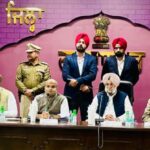 ਸਮੂਹ ਵਿਭਾਗ, ਭਲਾਈ ਸਕੀਮਾਂ ਦਾ ਲਾਭ ਜ਼ਿਲ੍ਹੇ ਦੇ ਹਰੇਕ ਲੋੜਵੰਦ ਤੱਕ ਪਹੁੰਚਾਉਣ ਨੂੰ ਯਕੀਨੀ ਬਣਾਉਣ-ਸਾਂਸਦ ਸੁਖਜਿੰਦਰ ਸਿੰਘ ਰੰਧਾਵਾ