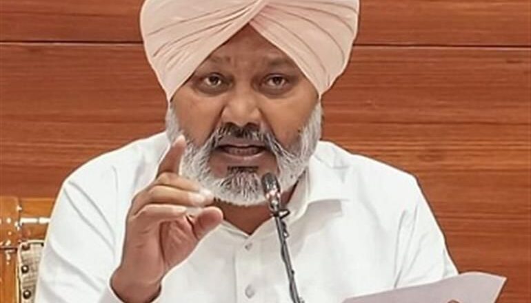 ਭਗਵੰਤ ਮਾਨ ਸਰਕਾਰ ਦੇ ਪੰਜਾਬ ਟ੍ਰੇਡ ਕਮਿਸ਼ਨ ਦੀ ਸ਼ੁਰੂਆਤ: ਵਪਾਰੀਆਂ ਦੇ ਕੰਮਕਾਜ ਨੂੰ ਸੁਚਾਰੂ ਬਣਾਉਣ ਲਈ 10 ਜ਼ਿਲ੍ਹਿਆਂ ਵਿੱਚ ਮੀਟਿੰਗਾਂ ਕੀਤੀਆਂ ਗਈਆਂ