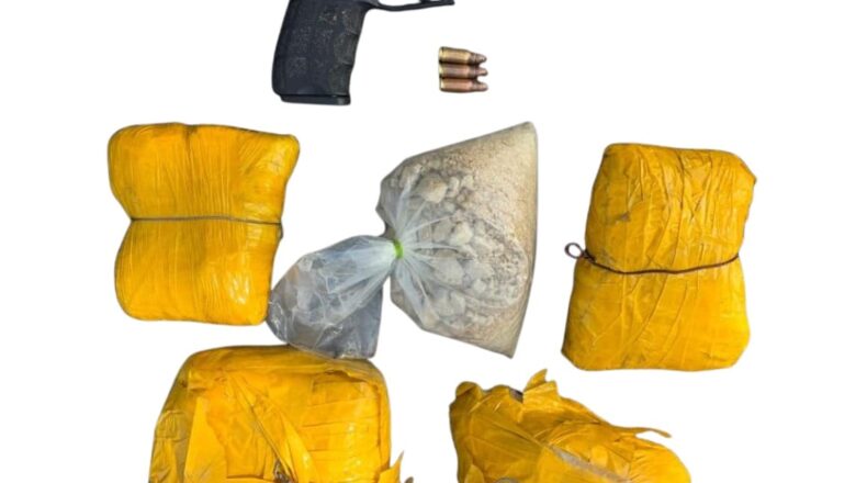 ਫਰੀਦਕੋਟ ਵਿੱਚ ਪਾਕਿਸਤਾਨ-ਸਮਰਥਿਤ ਡਰੱਗ ਕਾਰਟੇਲ ਨਾਲ ਸਬੰਧਤ ਇਕ ਫੌਜੀ ਜਵਾਨ, ਬਰਖਾਸਤ ਪੁਲਿਸ ਮੁਲਾਜ਼ਮ ਸਮੇਤ ਛੇ ਵਿਅਕਤੀ 4.8 ਕਿਲੋਗ੍ਰਾਮ ਹੈਰੋਇਨ ਅਤੇ ਪਿਸਤੌਲ ਨਾਲ ਕਾਬੂ