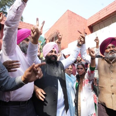 ਆਪ ਪੰਜਾਬ ਨੇ ਅਰਵਿੰਦ ਕੇਜਰੀਵਾਲ ਅਤੇ ਆਪ ਆਗੂਆਂ ਦੇ ਹੱਕ ਵਿੱਚ ਅਦਾਲਤ ਦੇ ਫੈਸਲੇ ਦਾ ਚੰਡੀਗੜ੍ਹ ਵਿੱਚ ਮਨਾਇਆ ਜਸ਼ਨ