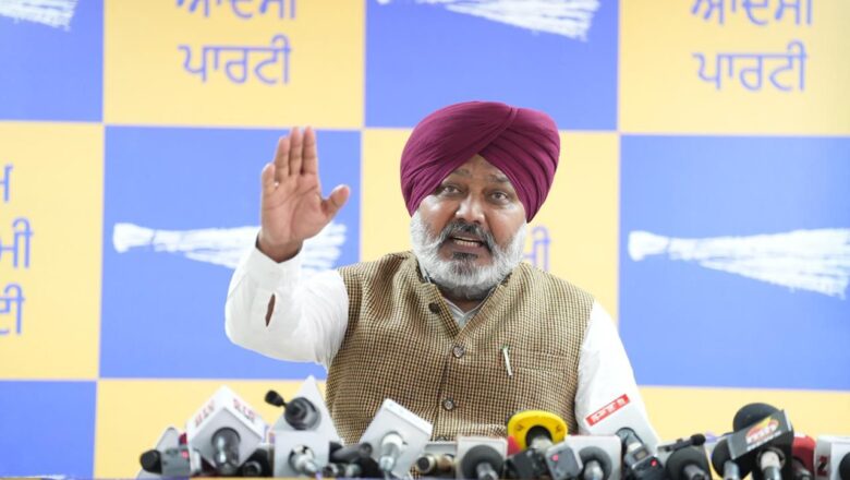 ਸ਼ਰਾਬ ਘੁਟਾਲਾ ਕੇਸ ਹੋਇਆ ਫੇਲ੍ਹ: ਅਦਾਲਤ ਨੇ ਕੇਜਰੀਵਾਲ ਅਤੇ ‘ਆਪ’ ਆਗੂਆਂ ਨੂੰ ਕੀਤਾ ਬਰੀ, ਭਾਜਪਾ ਦੀ ਸਿਆਸੀ ਸਾਜ਼ਿਸ਼ ਦਾ ਹੋਇਆ ਪਰਦਾਫਾਸ਼