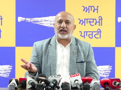 ਬਿੱਟੂ ਨੇ ਕਾਂਗਰਸ-ਅਕਾਲੀ ਗਠਜੋੜ ਦੀ ਸਿਆਸਤ ਨੂੰ ਕੀਤਾ ਬੇਨਕਾਬ,ਮਾਨ ਨੇ ਸੱਤਾ ਦੇ ਭ੍ਰਿਸ਼ਟ ਗਠਜੋੜ ਨੂੰ ਤੋੜਿਆ: ਬਲਤੇਜ ਪੰਨੂ