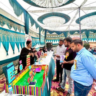 ਜ਼ਿਲ੍ਹਾ ਪੱਧਰੀ ਐਜੂਕੇਸ਼ਨਲ ਰੌਕਸਟਾਰ ਅਚੀਵਰਜ਼ ਅਵਾਰਡ ਸਿੱਖਣ ਸਿਖਾਉਣ ਸਮੱਗਰੀ ਮੁਕਾਬਲੇ ਕਰਵਾਏ ਗਏ