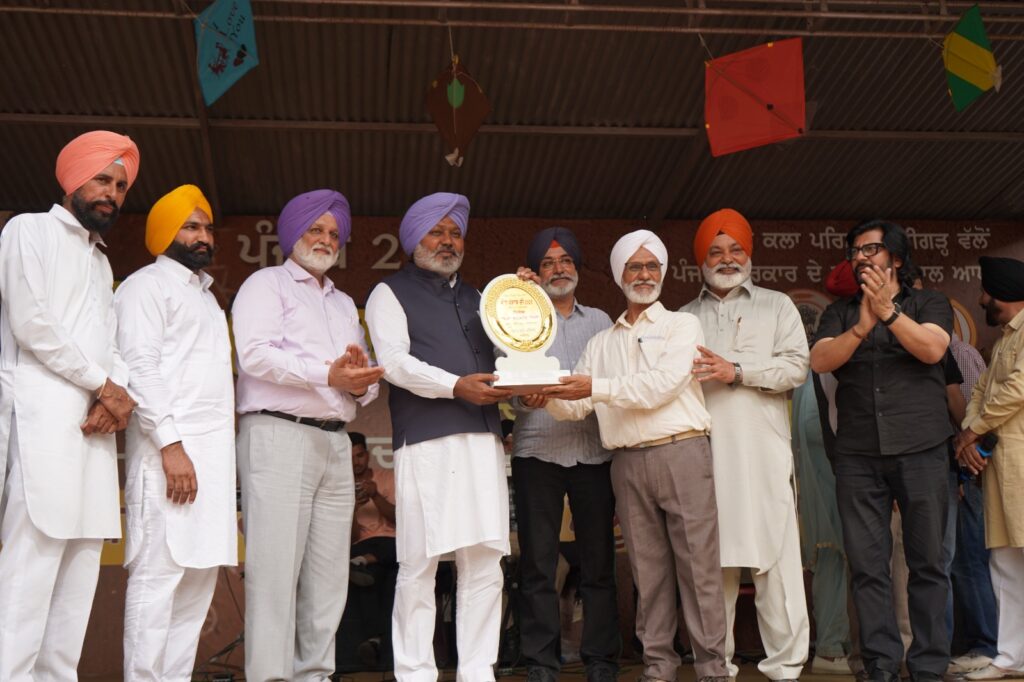 9e964fc2 f9a5 4e7c bb4a e9bc12675e19