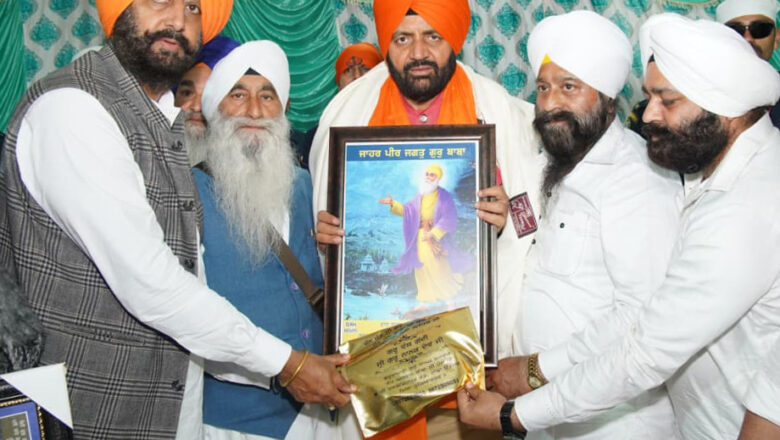 हरियाणा के मुख्यमंत्री नायब सिंह सैनी ने गुरुद्वारा श्री चोला साहिब, डेरा बाबा नानक में की अरदास, प्रदेश व देशवासियों की सुख-समृद्धि की कामना की