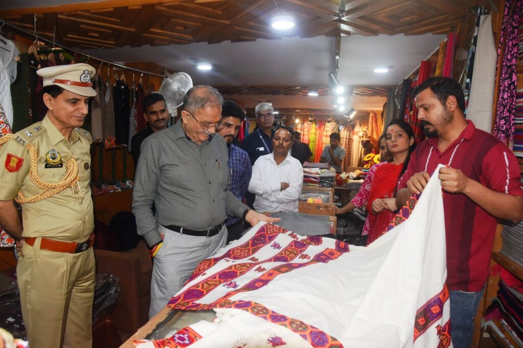 Governor @ Himachal Emporium (1)