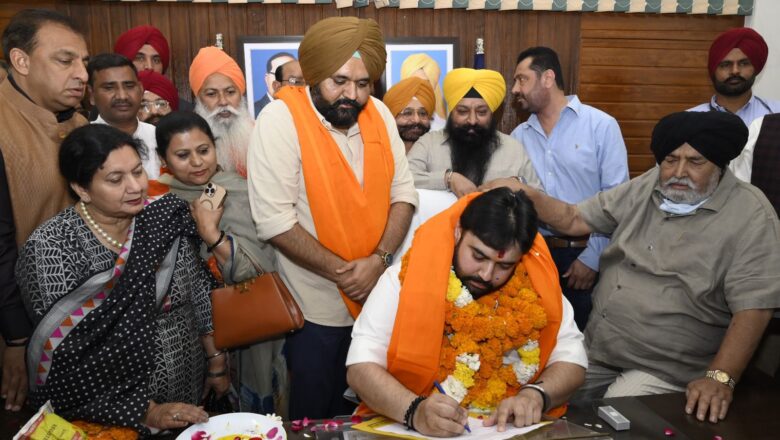 ਗਗਨਦੀਪ ਸਿੰਘ ਕਾਕੂ ਆਹਲੂਵਾਲੀਆ ਨੇ ਖਾਦੀ ਬੋਰਡ ਦੇ ਚੇਅਰਮੈਨ ਦਾ ਅਹੁਦਾ ਸੰਭਾਲਿਆ