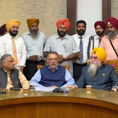 ਸਪੀਕਰ ਕੁਲਤਾਰ ਸਿੰਘ ਸੰਧਵਾਂ ਅਤੇ ਸਿਹਤ ਮੰਤਰੀ ਡਾ. ਬਲਬੀਰ ਸਿੰਘ ਵੱਲੋਂ ਪੰਜਾਬ ਵਿਧਾਨ ਸਭਾ ਵਿੱਚ ਇਲੈਕਟ੍ਰੋਹੋਮਿਓਪੈਥੀ ਡਾਕਟਰਜ਼ ਐਸੋਸੀਏਸ਼ਨ ਪੰਜਾਬ ਦੇ ਵਫ਼ਦ ਨਾਲ ਮੀਟਿੰਗ