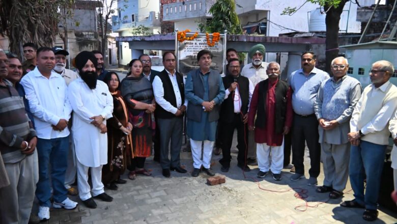 ਡਾ. ਬੀ. ਆਰ. ਅੰਬੇਡਕਰ ਦੇ ਬੁੱਤ ਨਾਲ ਸਜਾਇਆ ਜਾਵੇਗਾ ਵਾਰਡ ਨੰ. 18 ਨੂੰ, ਵਿਧਾਇਕ ਜਿੰਪਾ ਨੇ ਕਰਵਾਈ ਕੰਮ ਦੀ ਸ਼ੁਰੂਆਤ