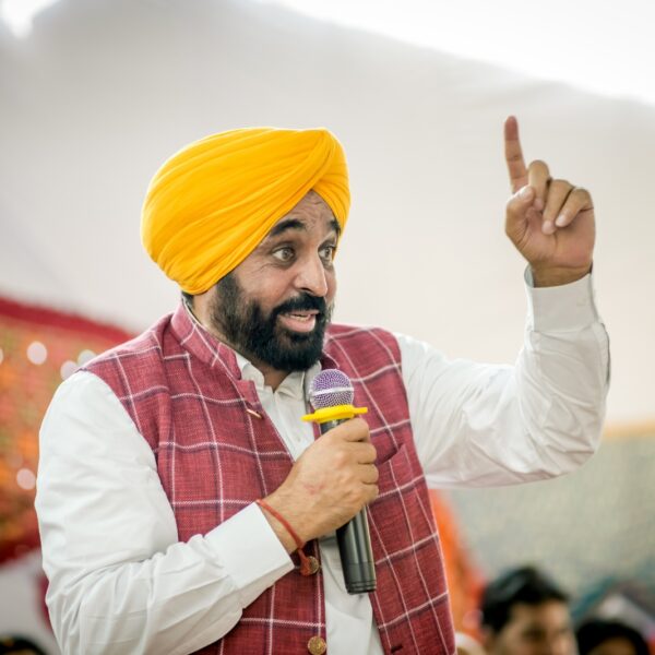 ਨਸ਼ਿਆਂ ਦਾ ਸਫਾਇਆ ਕਰਨ ਦੇ ਨਾਲ-ਨਾਲ ਅਸੀਂ ਨੌਜਵਾਨਾਂ ਨੂੰ 63000 ਤੋਂ ਵੱਧ ਸਰਕਾਰੀ ਨੌਕਰੀਆਂ ਦੇ ਕੇ ਬੇਰੁਜ਼ਗਾਰੀ ’ਤੇ ਵੀ ਕਾਬੂ ਪਾ ਰਹੇ ਹਾਂ : ਮੁੱਖ ਮੰਤਰੀ ਭਗਵੰਤ ਸਿੰਘ ਮਾਨ