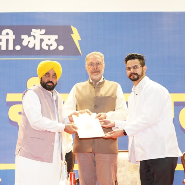 ਪਿਛਲੀਆਂ ਸਰਕਾਰਾਂ ਨੇ ਦਹਾਕੇ ਤੋਂ ਵੱਧ ਸਮੇਂ ਤੱਕ ਨੌਜਵਾਨਾਂ ਨੂੰ ਨੌਕਰੀਆਂ ਤੋਂ ਵਾਂਝਾ ਰੱਖਿਆ, ‘ਆਪ` ਸਰਕਾਰ ਨੇ ਸਿਰਫ਼ ਚਾਰ ਸਾਲਾਂ ਵਿੱਚ ਮੈਰਿਟ ਦੇ ਆਧਾਰ ਉੱਤੇ ਬਿਨਾਂ ਰਿਸ਼ਵਤ ਤੋਂ  65,000 ਤੋਂ ਵੱਧ ਸਰਕਾਰੀ ਨੌਕਰੀਆਂ ਦਿੱਤੀਆਂ: ਮੁੱਖ ਮੰਤਰੀ ਭਗਵੰਤ ਸਿੰਘ ਮਾਨ