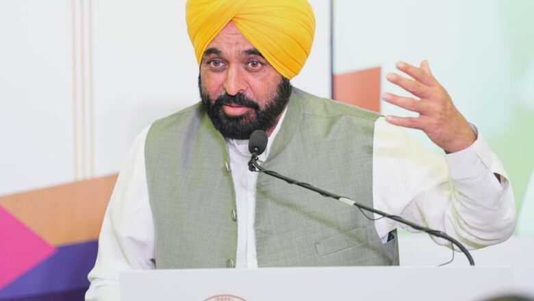 1962, 1965 ਅਤੇ 1971 ਦੀਆਂ ਜੰਗਾਂ  ਵਿੱਚ ਸ਼ਹੀਦ ਸੈਨਿਕਾਂ ਦੇ ਪਰਿਵਾਰਾਂ ਨੂੰ ਮੁਆਵਜ਼ਾ ਦੇਣ ਸਬੰਧੀ ਮੋਹਿੰਦਰ ਭਗਤ ਵੱਲੋਂ ਅਧਿਕਾਰੀਆਂ ਨਾਲ ਵਿਸ਼ੇਸ਼ ਮੀਟਿੰਗ