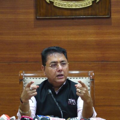 ਅਮਨ ਅਰੋੜਾ ਨੇ ਮੋਗਾ ਰੈਲੀ ਤੋਂ ਪਹਿਲਾਂ ਫੰਡਾਂ, ਕਿਸਾਨਾਂ, ਉਦਯੋਗਾਂ ਅਤੇ ਨਸ਼ਿਆਂ ਬਾਰੇ ਅਮਿਤ ਸ਼ਾਹ ਨੂੰ ਪੁੱਛੇ ਅੱਠ ਸਵਾਲ, ਪੰਜਾਬ ਨੂੰ ਜਵਾਬ ਚਾਹੀਦੇ ਹਨ, ‘ਜੁਮਲੇ’ ਨਹੀਂ