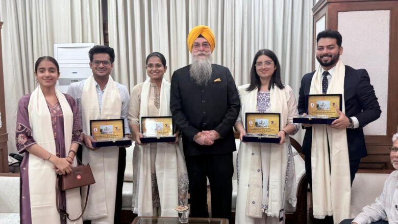 ਸਪੀਕਰ ਨੇ ਸਿਵਲ ਸੇਵਾਵਾਂ ਪ੍ਰੀਖਿਆ ਦੇ ਸਫ਼ਲ ਵਿਦਿਆਰਥੀਆਂ ਨੂੰ ਪੰਜਾਬ ਵਿਧਾਨ ਸਭਾ ਵਿੱਚ ਕੀਤਾ ਸਨਮਾਨਿਤ