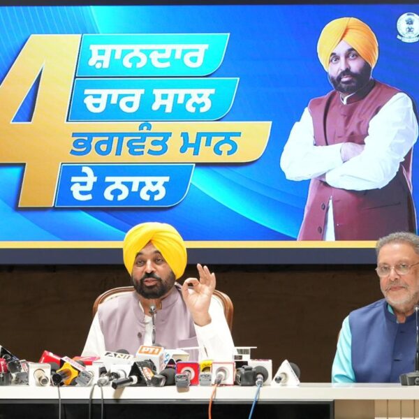 ਆਯੂਸ਼ਮਨ ਭਾਰਤ ਸਕੀਮ ਵਿੱਚ ਸ਼ਰਤਾਂ ਲਾਗੂ, ਜਦੋਂ ਕਿ ‘ਆਪ` ਸਰਕਾਰ ਦੀ ਮੁੱਖ ਮੰਤਰੀ ਸਿਹਤ ਯੋਜਨਾ ਬਿਨਾਂ ਕਿਸੇ ਪਾਬੰਦੀ ਦੇ 10 ਲੱਖ ਰੁਪਏ ਦੇ ਨਕਦ ਰਹਿਤ ਇਲਾਜ ਦੀ ਗਰੰਟੀ ਦਿੰਦੀ ਹੈ, ਫਰਕ ਇਰਾਦੇ ਵਿੱਚ ਹੈ: ਮੁੱਖ ਮੰਤਰੀ ਭਗਵੰਤ ਸਿੰਘ ਮਾਨ