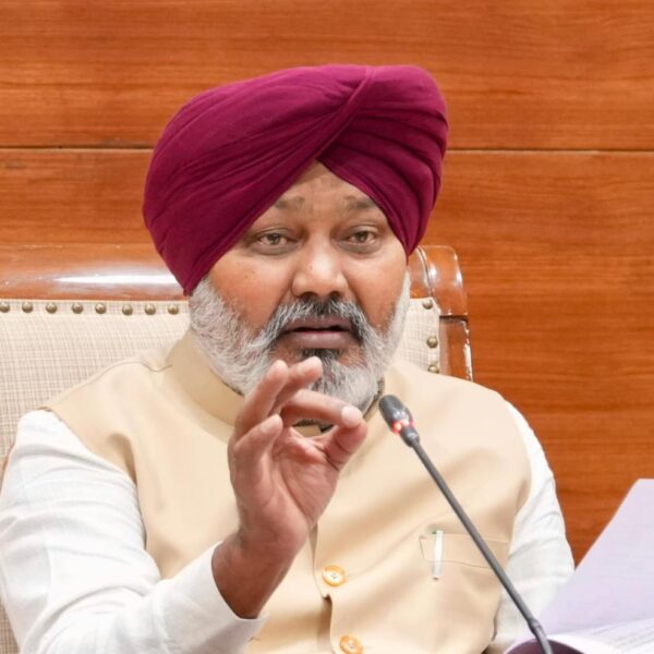 ਪ੍ਰਮੁੱਖ ਜ਼ਿਲ੍ਹਿਆਂ ਤੋਂ ਓ.ਟੀ.ਐਸ. ਸਕੀਮ ਤਹਿਤ 111.16 ਕਰੋੜ ਰੁਪਏ ਦੀ ਪ੍ਰਾਪਤੀ ਨਾਲ ਭਗਵੰਤ ਮਾਨ ਸਰਕਾਰ ਵਿੱਚ ਕਾਰੋਬਾਰੀਆਂ ਦਾ ਭਰੋਸਾ ਹੋਇਆ ਪ੍ਰਤੱਖ