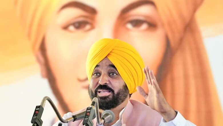 ਸਿਆਸਤਦਾਨਾਂ ਨੇ ਆਪਣੇ ਆਗੂਆਂ ਦੇ ਨਾਮ ’ਤੇ ਸ਼ਾਨਦਾਰ ਯਾਦਗਾਰਾਂ ਬਣਾਈਆਂ, ਪਰ ਸ਼ਹੀਦ-ਏ-ਆਜ਼ਮ ਭਗਤ ਸਿੰਘ ਨੂੰ ਅੱਖੋਂ ਪਰੋਖੇ ਕੀਤਾ: ਮੁੱਖ ਮੰਤਰੀ ਭਗਵੰਤ ਸਿੰਘ ਮਾਨ