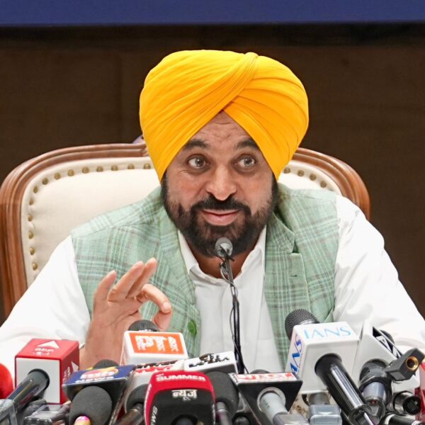 4 ਸਾਲਾਂ ਵਿੱਚ ਸਿੱਖਿਆ ਬਜਟ ਵਧਾ ਕੇ 19,279 ਕਰੋੜ ਰੁਪਏ ਕੀਤਾ, 60 ਸਕੂਲ ਆਫ਼ ਐਮੀਨੈਂਸ ਖੋਲ੍ਹੇ, 740 ਵਿਦਿਆਰਥੀਆਂ ਨੇ ਜੇ.ਈ.ਈ. ਪ੍ਰੀਖਿਆ ਅਤੇ 1284 ਨੇ ਨੀਟ ਪ੍ਰੀਖਿਆ ਪਾਸ ਕੀਤੀ: ਮੁੱਖ ਮੰਤਰੀ ਭਗਵੰਤ ਸਿੰਘ ਮਾਨ