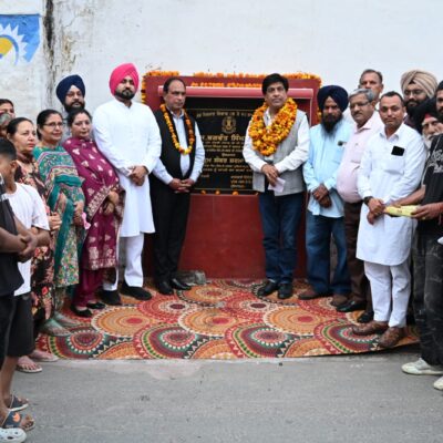 ਸੜਕ ਨਿਰਮਾਣ ਨਾਲ ਇਲਾਕੇ ਦਾ ਹੋਵੇਗਾ ਸਰਵਪੱਖੀ ਵਿਕਾਸ : ਬ੍ਰਮ ਸ਼ੰਕਰ ਜਿੰਪਾ