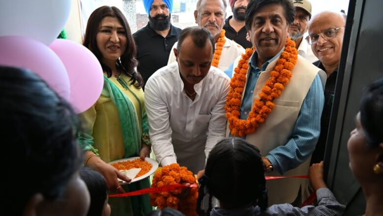 ਵਿਧਾਇਕ ਬ੍ਰਮ ਸ਼ੰਕਰ ਜਿੰਪਾ ਨੇ ਸਰਕਾਰੀ ਐਲੀਮੈਂਟਰੀ ਸਕੂਲ ਬਜਵਾੜਾ ‘ਚ ਨਵੇਂ ਕਲਾਸਰੂਮਾਂ ਦਾ ਕੀਤਾ ਉਦਘਾਟਨ