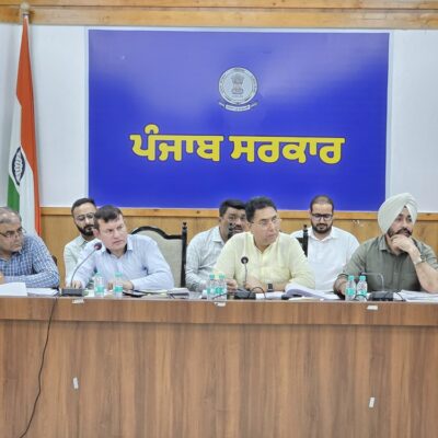 ਕੈਬਨਿਟ ਮੰਤਰੀ ਅਮਨ ਅਰੋੜਾ ਵੱਲੋਂ ਸੁਨਾਮ ਹਲਕੇ ਦੇ ਵਿਕਾਸ ਕਾਰਜਾਂ ਦੀ ਪ੍ਰਗਤੀ ਬਾਰੇ ਅਧਿਕਾਰੀਆਂ ਨਾਲ ਸਮੀਖਿਆ ਮੀਟਿੰਗ