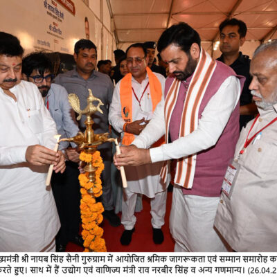 ਮੁੱਖ ਮੰਤਰੀ ਨਾਇਬ ਸਿੰਘ ਸੈਣੀ ਨੇ ਗੁਰੂਗ੍ਰਾਮ ਸ਼ਹਿਰ ਦੇ ਵੱਖ-ਵੱਖ ਇਲਾਕਿਆਂ ਦਾ ਦੌਰਾ ਕਰਕੇ ਵਿਵਸਥਾਵਾਂ ਦਾ ਲਿਆ ਜਾਇਜ਼ਾ