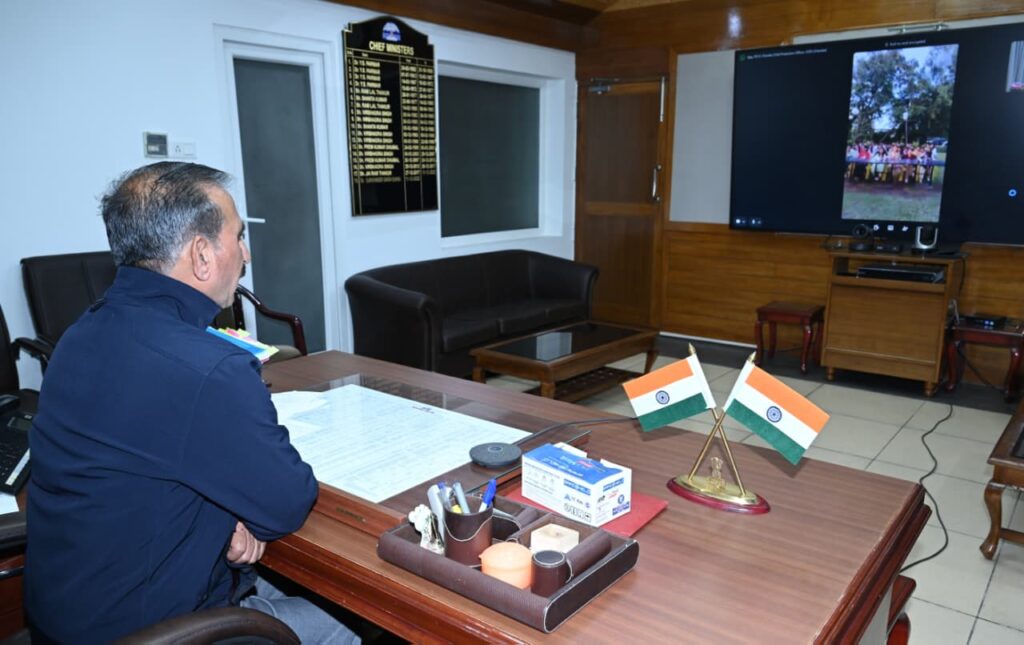 CM interacting with Children of the State (3)