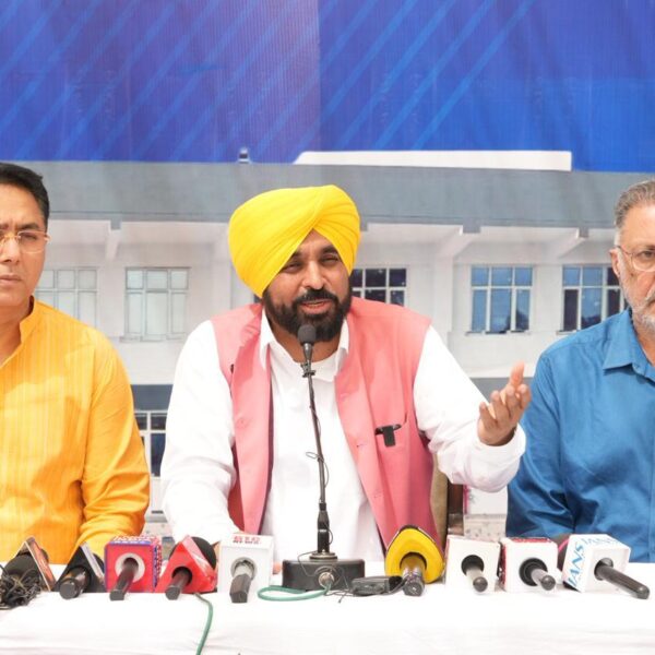 ਚੰਡੀਗੜ੍ਹ ਕੇਂਦਰ ਦੇ ਅਧਿਕਾਰ ਖੇਤਰ ਵਿੱਚ ਆਉਂਦਾ ਹੈ; ਭਾਜਪਾ ਦਫ਼ਤਰ ਦੇ ਬਾਹਰ ਹਮਲੇ ਲਈ ਕੇਂਦਰੀ ਗ੍ਰਹਿ ਮੰਤਰੀ ਜ਼ਿੰਮੇਵਾਰ: ਮੁੱਖ ਮੰਤਰੀ ਭਗਵੰਤ ਸਿੰਘ ਮਾਨ