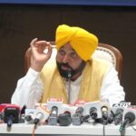 ਰਾਘਵ ਚੱਢਾ ਦੱਸਣ, ਜਨਹਿਤ ਦੇ ਮੁੱਦਿਆਂ ‘ਤੇ ਮੋਦੀ ਸਰਕਾਰ ਵਿਰੁੱਧ ਬੋਲਣ ਤੋਂ ਕਿਉਂ ਡਰ ਰਹੇ ਹਨ? – ‘ਆਪ’