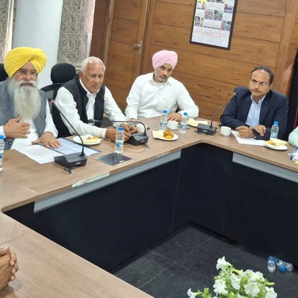 ਪੰਜਾਬ ਦੇ ਆੜ੍ਹਤੀਆਂ ਨੇ ਵਾਪਸ ਲਈ ਹੜਤਾਲ, ਕਣਕ ਦੀ ਖ਼ਰੀਦ ਮੁੜ ਸ਼ੁਰੂ