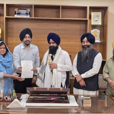 ਪੰਜਾਬ ਪ੍ਰਦੂਸ਼ਣ ਰੋਕਥਾਮ ਬੋਰਡ ਦੀ ਚੇਅਰਪਰਸਨ ਰੀਨਾ ਗੁਪਤਾ ਵੱਲੋਂ ਤਖਤ ਸ੍ਰੀ ਕੇਸਗੜ੍ਹ ਸਾਹਿਬ ਦੇ ਜਥੇਦਾਰ ਸਿੰਘ ਸਾਹਿਬ ਗਿਆਨੀ ਕੁਲਦੀਪ ਸਿੰਘ ਗੜ੍ਹਗੱਜ ਨਾਲ ਵਿਸ਼ੇਸ਼ ਮੁਲਾਕਾਤ