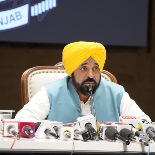 ਪੰਜਾਬ ਵਿੱਚ ਈ.ਡੀ. ਰਾਹੀਂ ਭਾਜਪਾ ਦੀ ਚੋਣ ਖੇਡ ਜਾਰੀ, ਤਿੰਨ ਦਿਨਾਂ ਵਿੱਚ ਦੋ ‘ਆਪਆਗੂਆਂ ਦੇ ਘਰਾਂਤੇ ਛਾਪੇ: ਮੁੱਖ ਮੰਤਰੀ ਭਗਵੰਤ ਸਿੰਘ ਮਾਨ